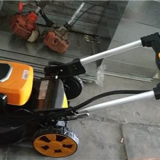 82V5AH鋰電池草坪機(jī)，20寸加厚鋼底盤(pán)，帶自走功能，靜音環(huán)保高效